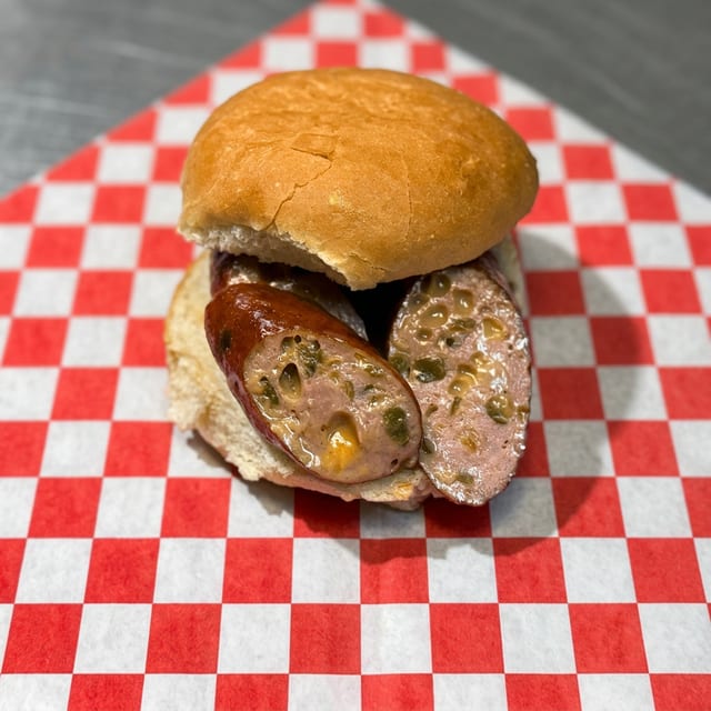 Smoked Jalapeño Cheddar Links Sandwich.
